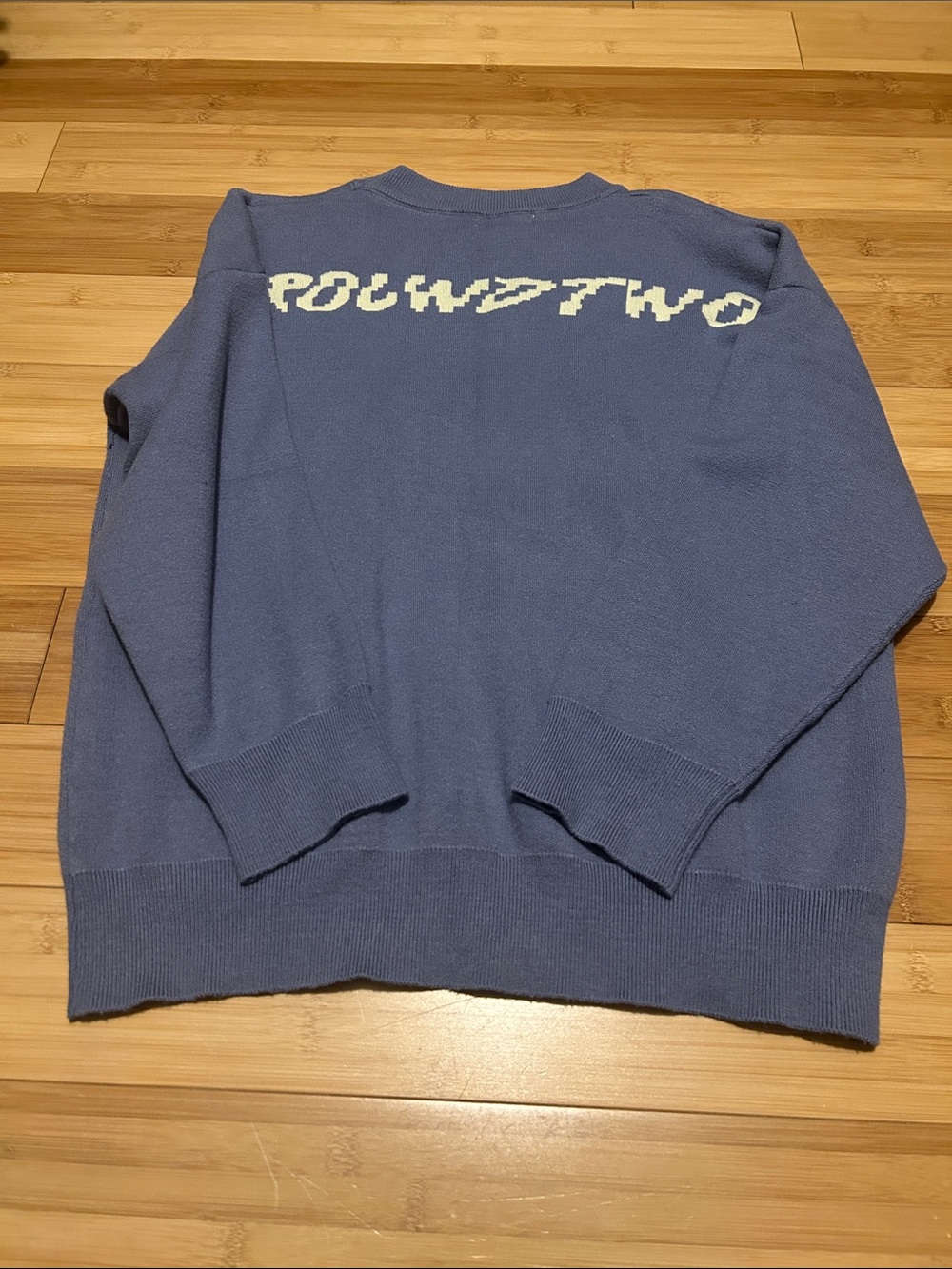 🦋 Sweater - Picture 3 of 3